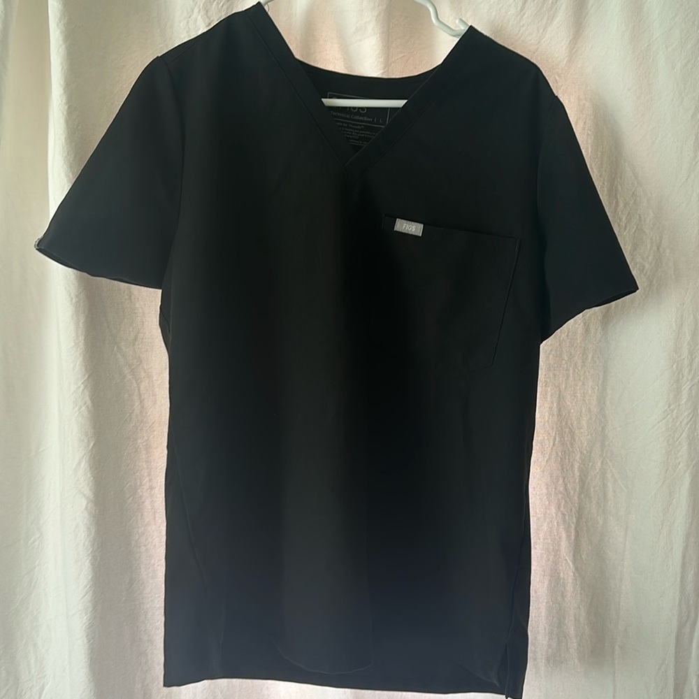 FIGS scrub top. BRAND NEW.
